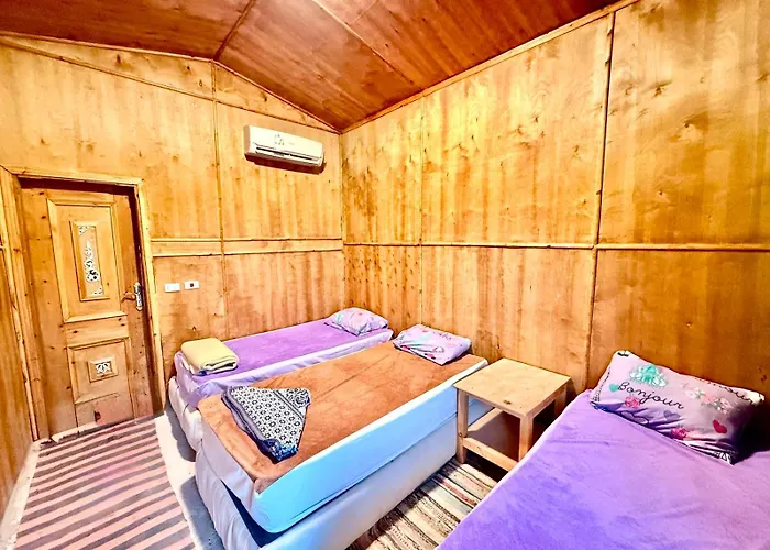 Moon Dune Camp Bed and breakfast 3*