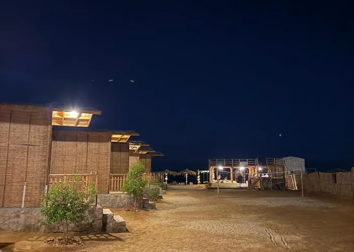 Moon Dune Camp Bed and breakfast Nuweiba`